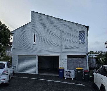Spacious one bedroom gnd flat - Photo 1