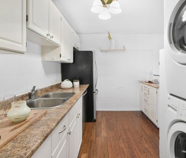 For Lease - 1666 Queen Street Unit# Th24, Toronto, Ontario - Photo 4