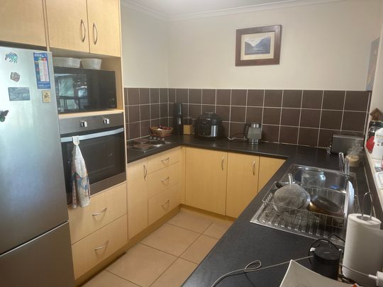 Alexandra Hills - Photo 1