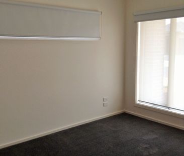 AS NEW THREE BEDROOM HOME - Photo 3