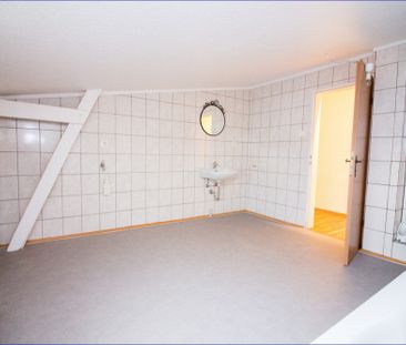 Zentrale Lage trifft auf charmantes Wohnambiente – Ihre neue Dachge... - Photo 1