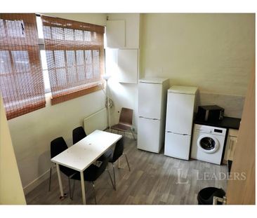 5 bedroom townhouse to rent - Photo 4