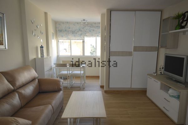 Alquiler de estudio en Avenida Gamonal - Photo 1
