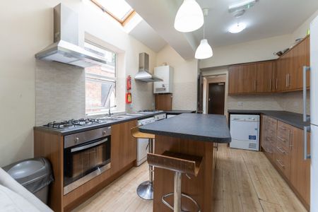 292 Tiverton Road - Photo 3