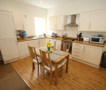 2 bedroom apartment to rent - Photo 5