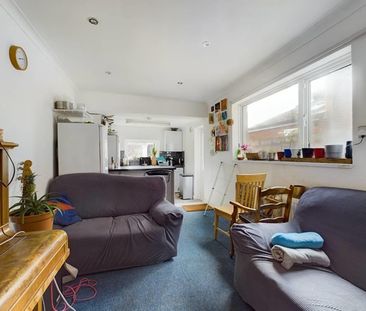 4 bedroom House To Let - Photo 2