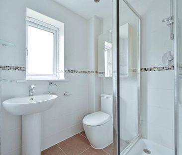 4 bedroom detached house to rent - Photo 6