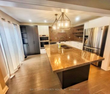 Detached Home For Lease | N9249654 - Photo 6