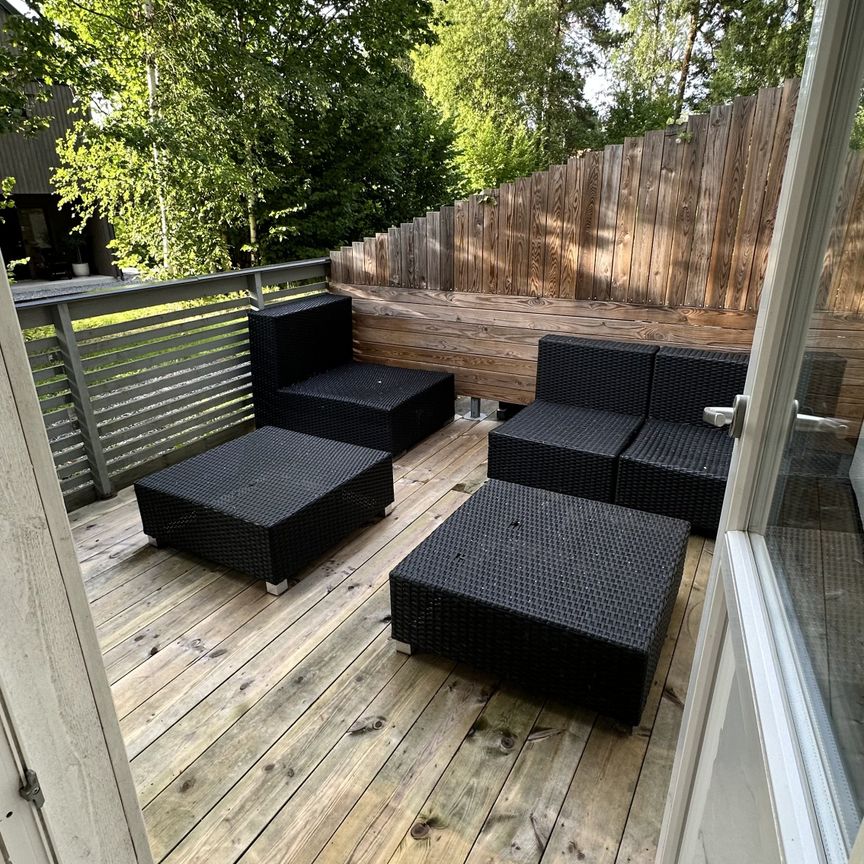 Alice Tegnérs väg, Tullinge - Photo 1