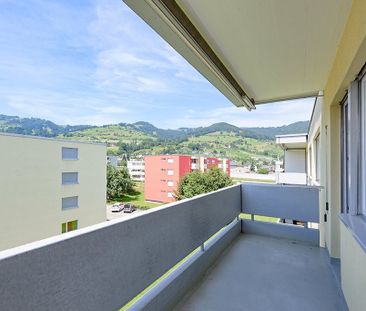 Rent a 4 rooms apartment in Altstätten - Photo 4