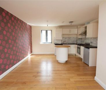 2 bedroom apartment to rent - Photo 3