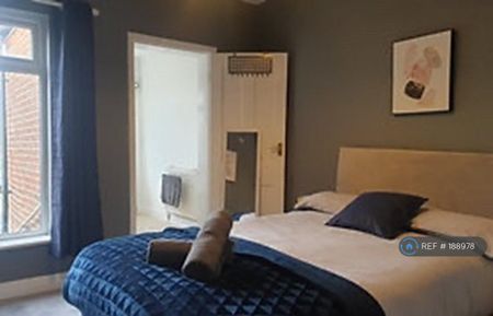 2 bedroom end of terrace house to rent - Photo 5