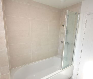 Laurel Crescent, Preston - Photo 4