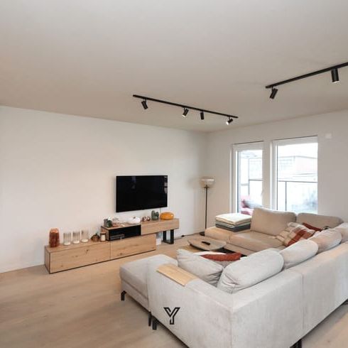 Appartement te huur - Photo 1