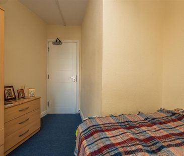 3 bedroom apartment to rent - Photo 5