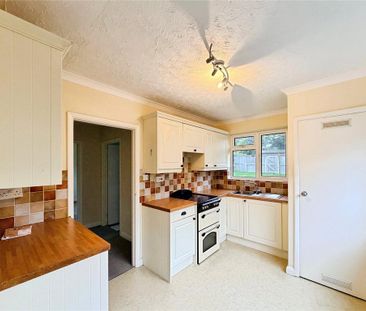 2 bedroom bungalow to rent - Photo 2