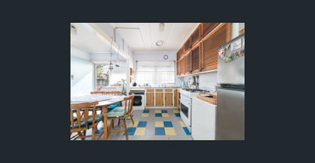 Neat, Modern & Convenient - Photo 4