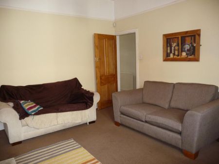 4 bedroom terraced house to rent - Photo 3