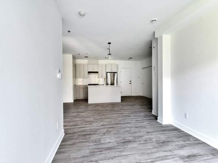 500 rue Sauvé Est, Montréal, QC - Photo 2