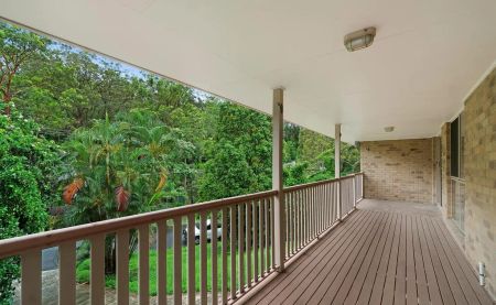 “Elevated, luxury home!” - Photo 4