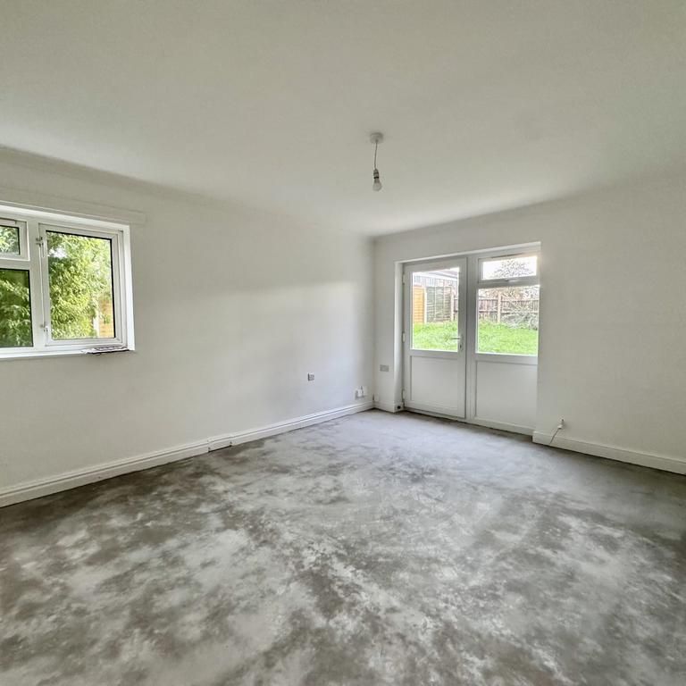 3 bedroom maisonette to rent - Photo 1