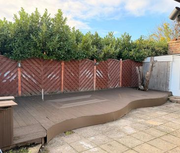 2 bedroom semi-detached house to rent - Photo 6