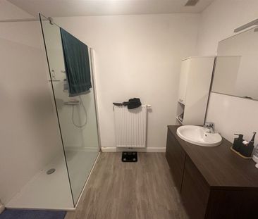 Gelijkvloers appartement met 2 slaapkamers en terras - Photo 6