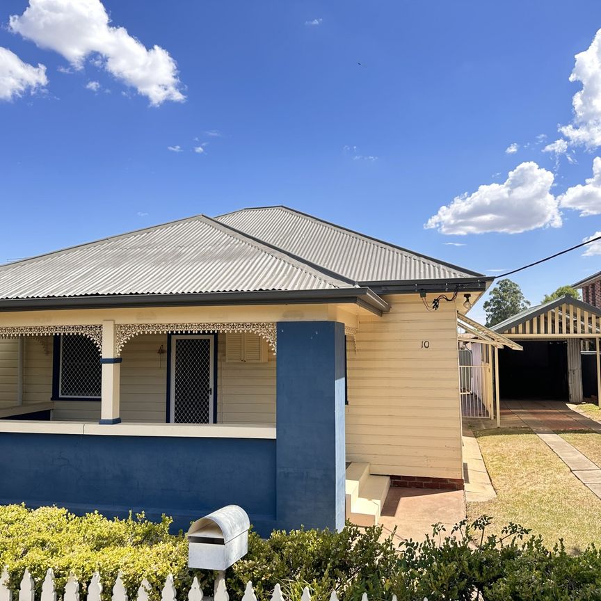 NORTH TAMWORTH – House Close to Hospital - Photo 1