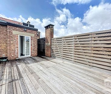 SCHAERBEEK - PRACHTIG DUPLEX MET 3 SLAAPKAMERS + TERRAS - Photo 2