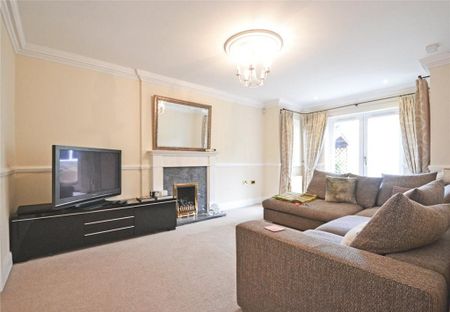 4 bedroom semi-detached house to rent - Photo 2