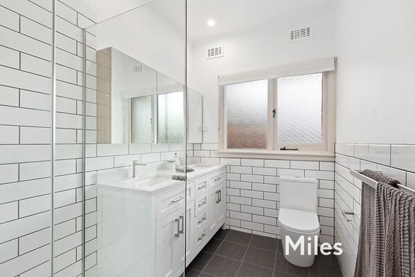 23 Burton Crescent, Ivanhoe East - Photo 1