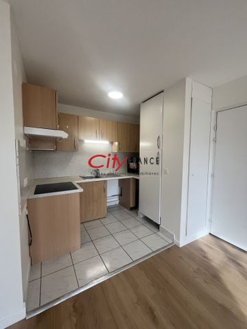 Location Appartement 3 pièces 59m² ST GERMAIN EN LAYE 78100 - Photo 2