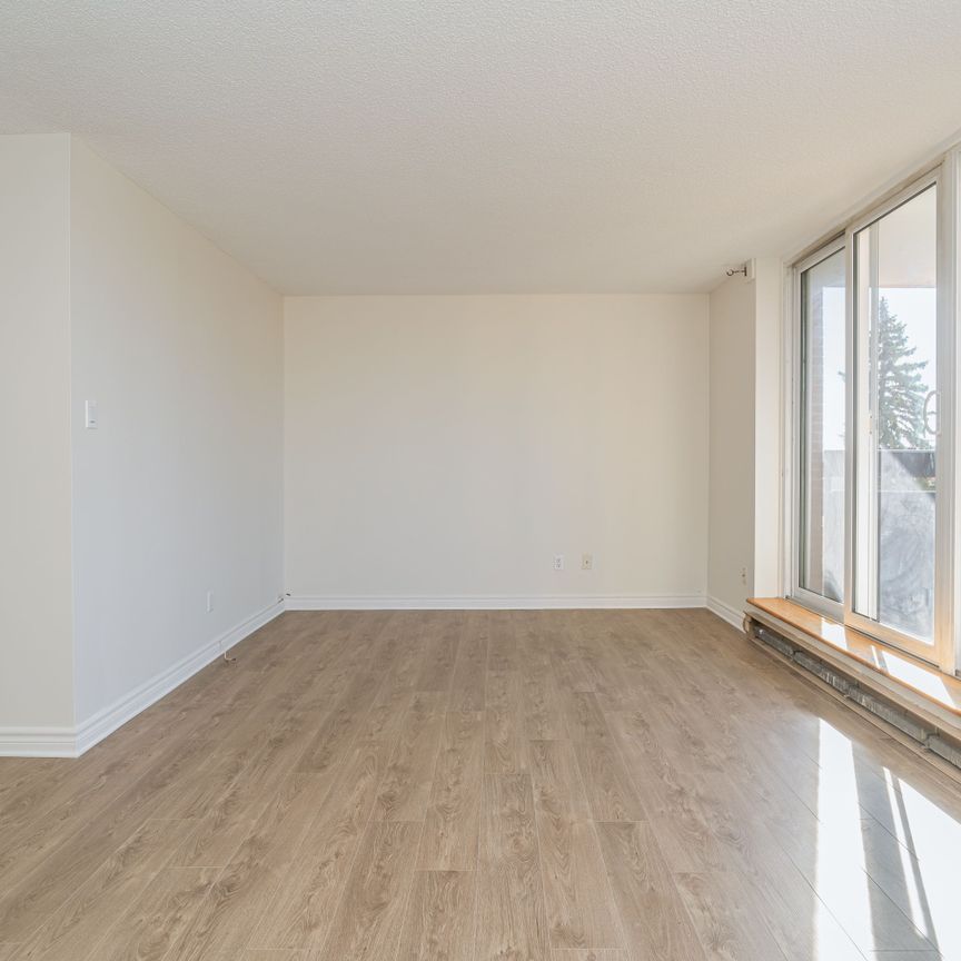 For Lease - 2000 Jasmine Crescent Unit# 415, Beacon Hill North - South and Area, Ontario - Photo 1