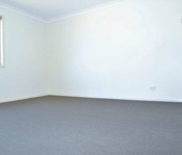 Modern Comfort and Convenience Opposite Wilsonton Heights Plaza - Photo 6