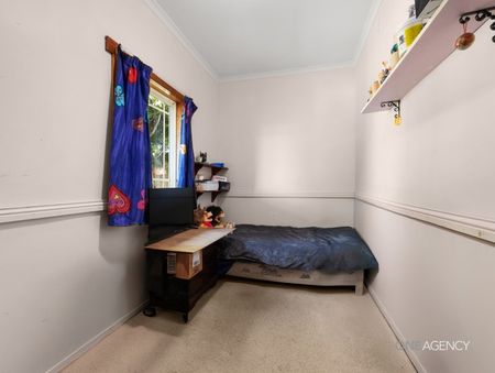 Family Living - With A Sunny Outlook! - Photo 4