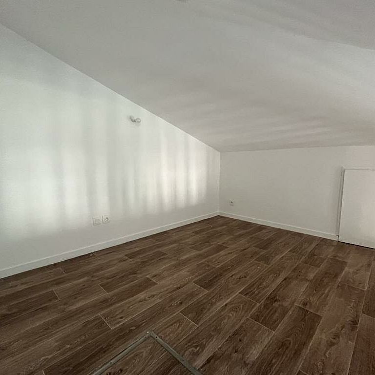 LAMURE SUR AZERGUES APPARTEMENT - Photo 1