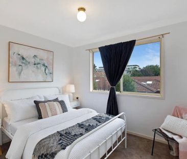 “Charming Townhouse Living in the Heart of East Gosford” - Photo 2