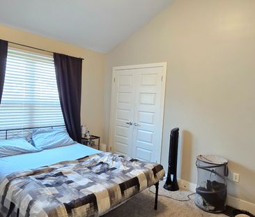 For Lease - 261 Cairn Street, London South, Ontario - Photo 1