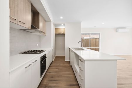 Four Bedroom Family Home - Parkland On Your Doorstep - Photo 5