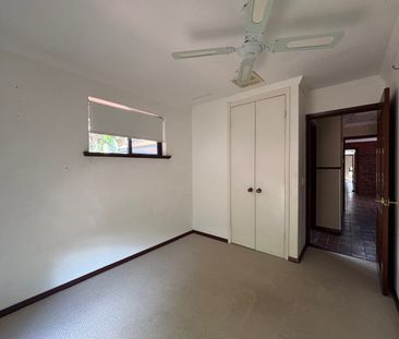 COMFORT AND CHARM IN SOUTH DUNCRAIG! - Photo 5