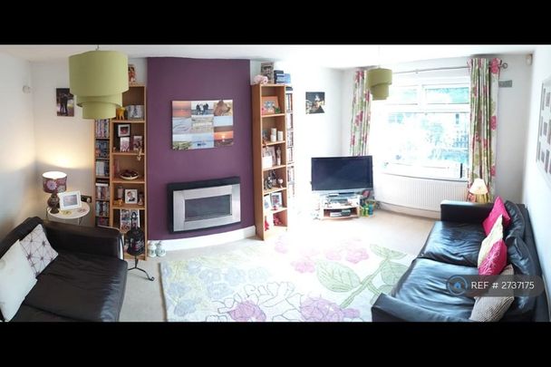 2 bedroom semi-detached house to rent - Photo 1