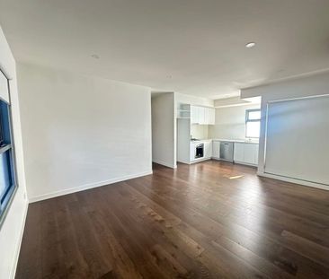 Modern 2-Bedroom Apartment in the Heart of Mentone - Photo 5