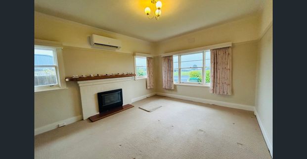 COASTAL LIVING CLOSE TO THE BLUFF - Photo 1