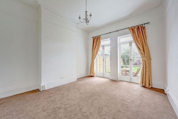 6 bedroom house to rent - Photo 1