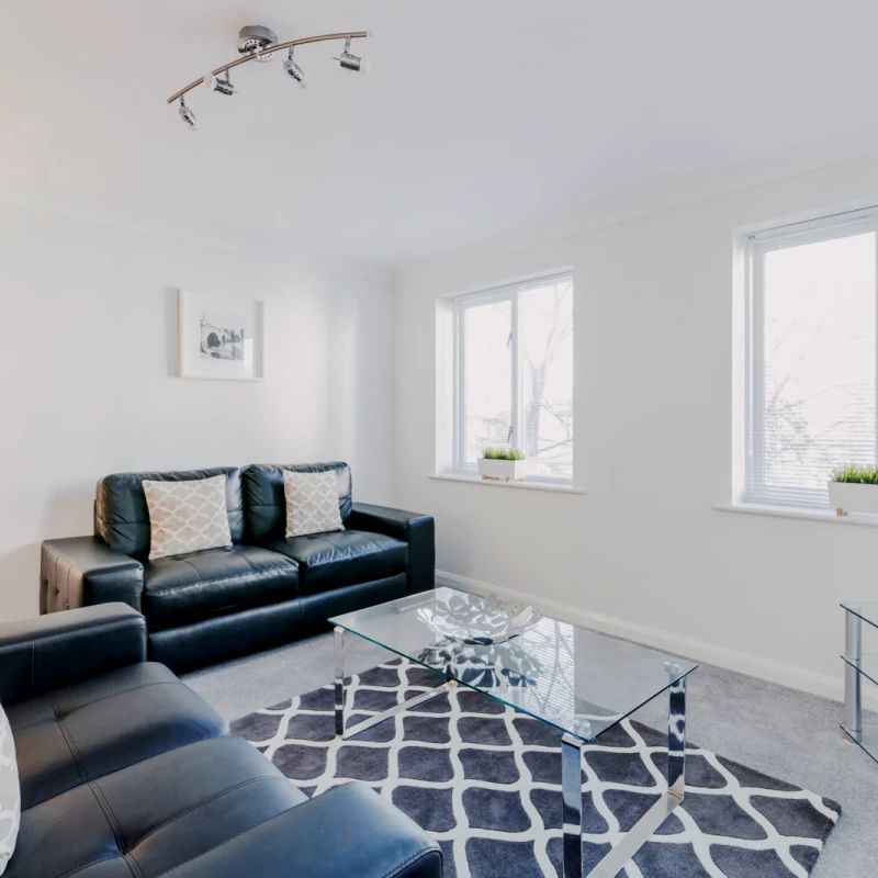 One Bedroom Apartment - Photo 1