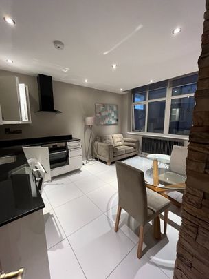 1 Bed Flat, Butts Court, LS1 - Photo 1