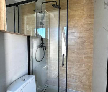 Ul. Strażacka – Klimatyzowana kawalerka Z TARASEM! - Zdjęcie 2