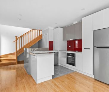 90a Waterview Street, Mona Vale NSW 2103 - Townhouse For Rent | Domain - Photo 2