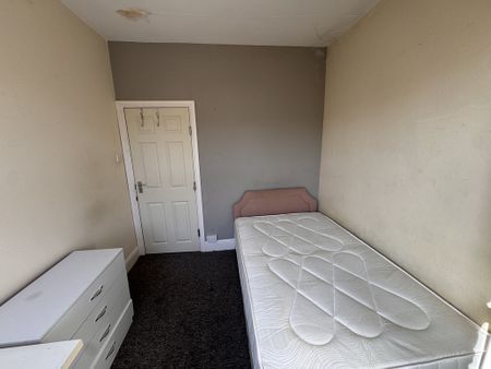 Garth Terrace, Burton Stone Lane - P10897 - Photo 5