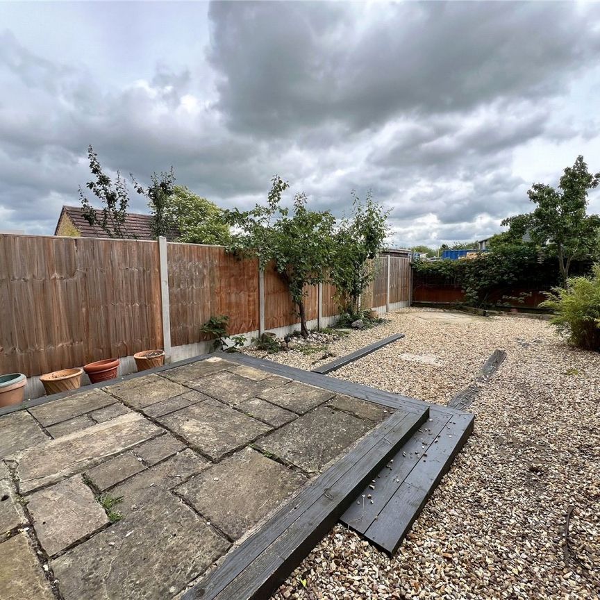 John Gold Avenue, Nottinghamshire, NG24 - Photo 1